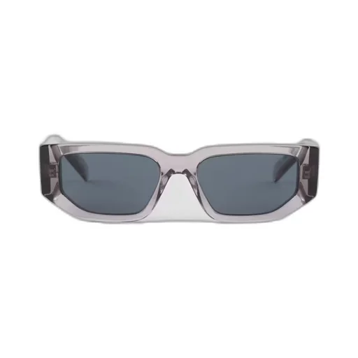 Sunglasses with triangle logo