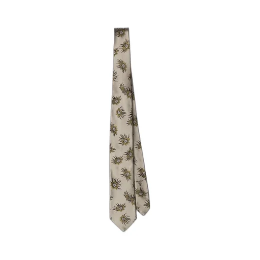 Silk tie