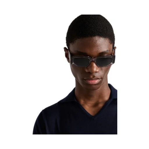 Sunglasses with triangle logo