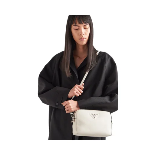 Medium leather bag