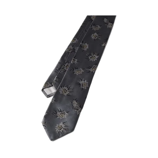 Silk tie