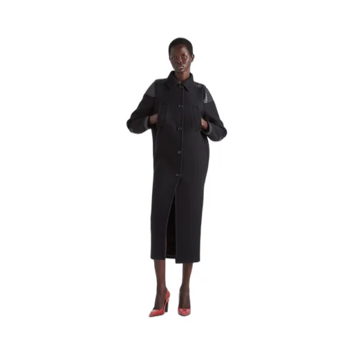 Single-breasted cloth and leather coat