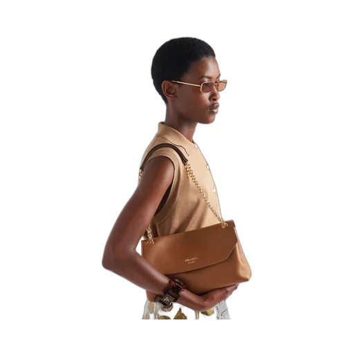 Medium leather shoulder bag