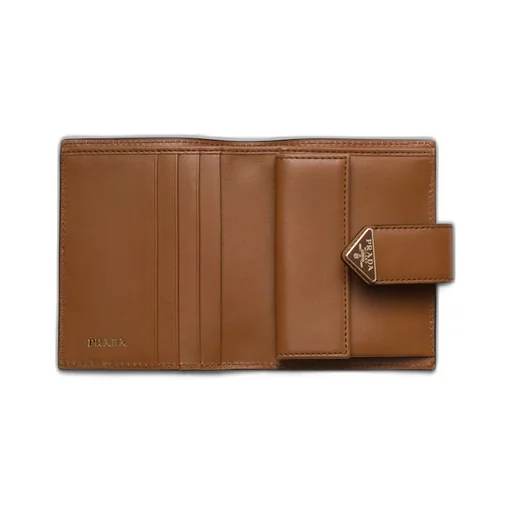 Small leather wallet