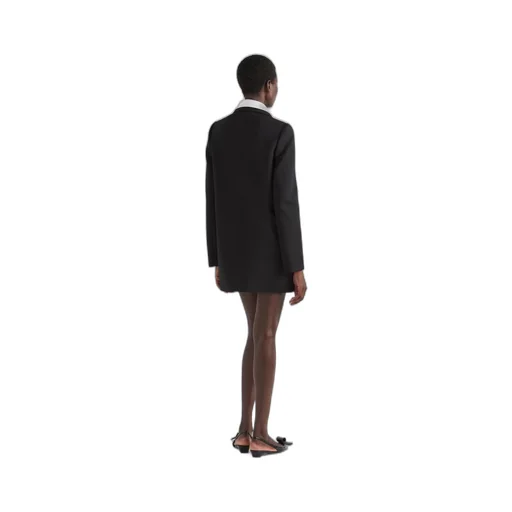 Singled-breasted wool sateen coat with collar