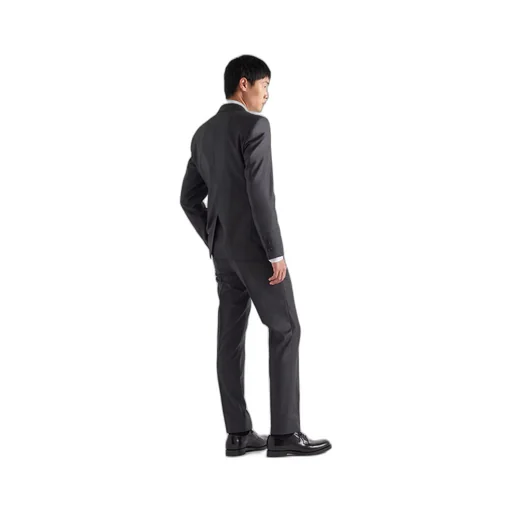 Single-breasted wool suit