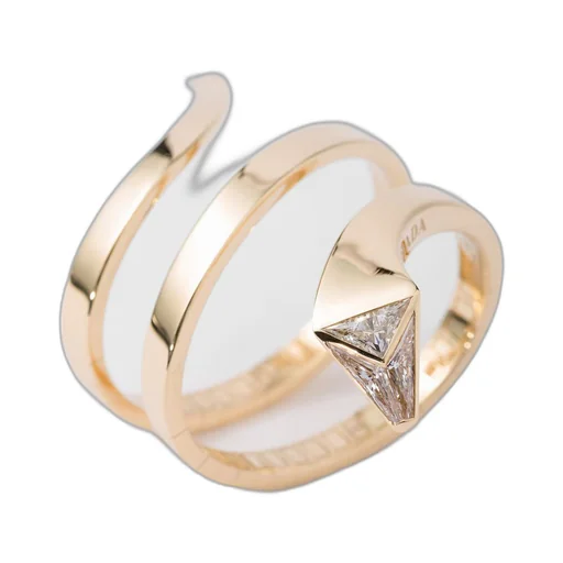 Eternal Gold snake bracelet in yellow gold and laboratory-grown diamonds