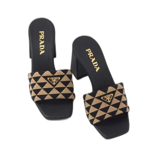 Embroidered fabric sandals
