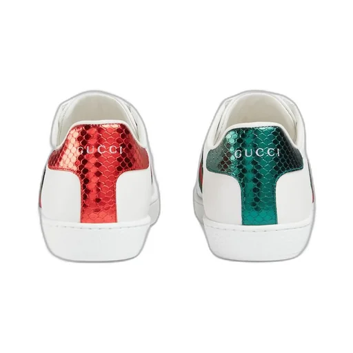 Women's Ace trainer with bee
