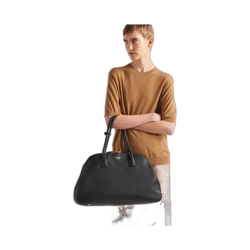 Large leather tote bag with zipper closure
