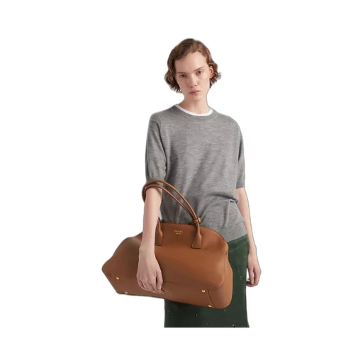 Large leather tote bag with zipper closure