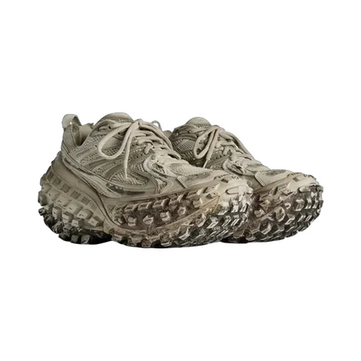 Defender Sneaker