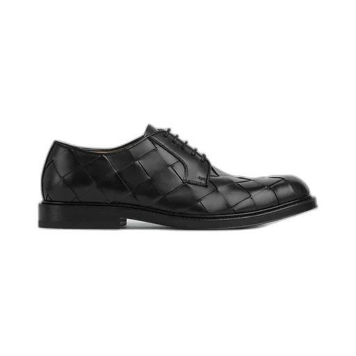 Tie Lace-Up Shoe