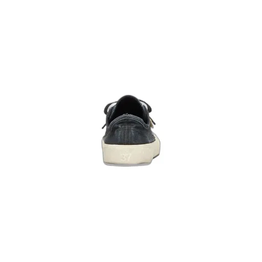 Paris Low Top Sneaker