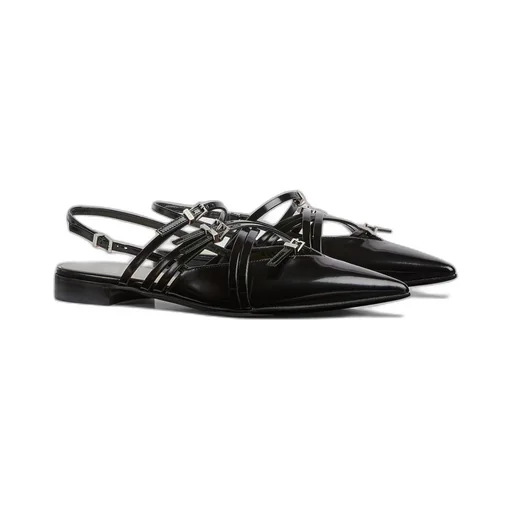 Women's strappy ballet flat