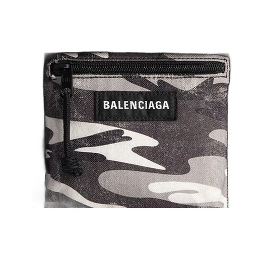 Explorer Small Pouch With Strap Camo Print 