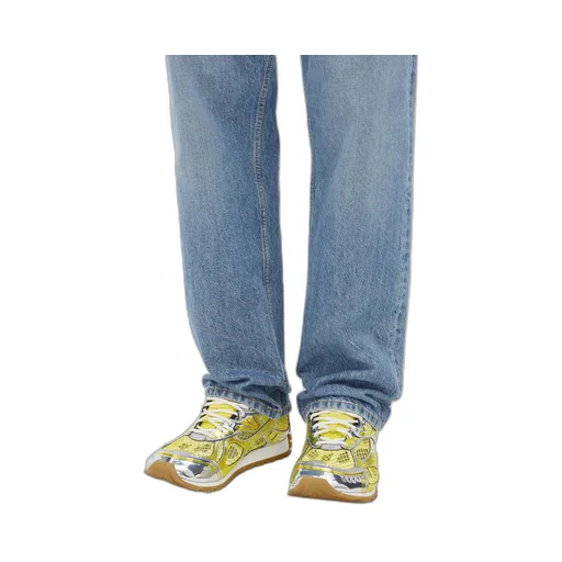 Orbit Sneaker