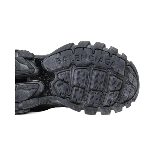 Track.3 Sneaker