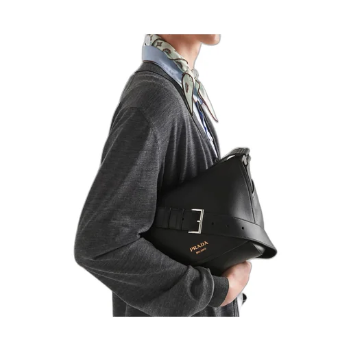 Medium leather shoulder bag