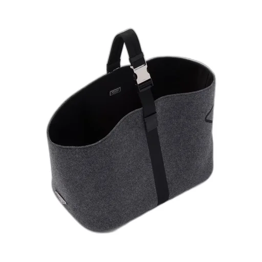 Felt log carrier