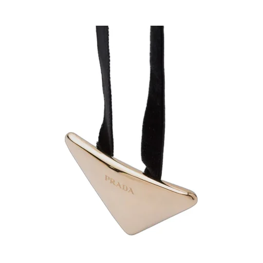 Eternal Gold choker with medium pendant in yellow gold