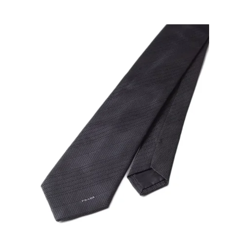 Silk tie