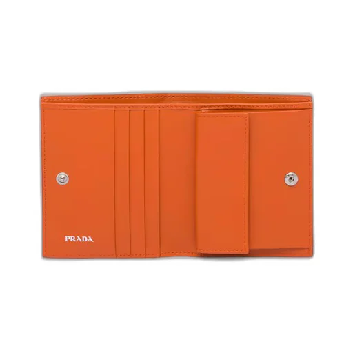 Small leather wallet