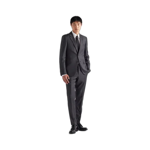 Single-breasted wool suit