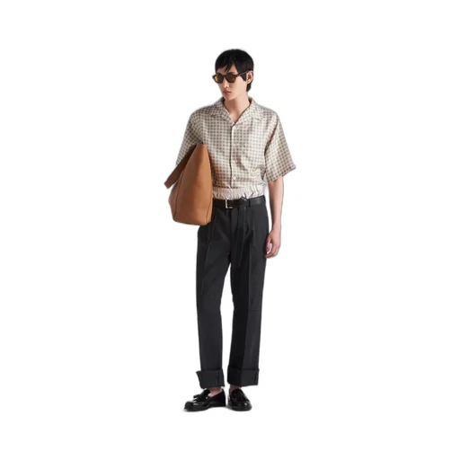 Short-sleeved silk shirt