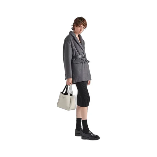 Medium leather tote