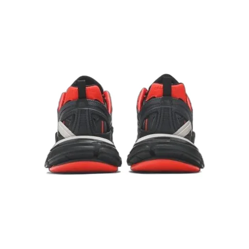 Track.2 Sneaker