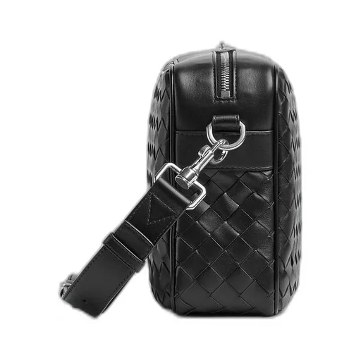 Medium Intrecciato Camera Bag