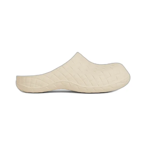 Beebee Clog