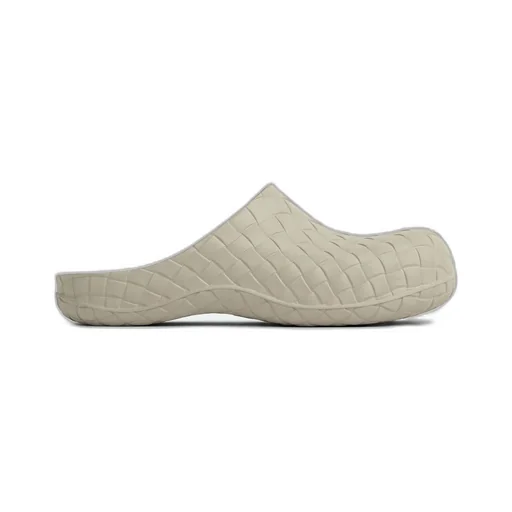 Beebee Clog