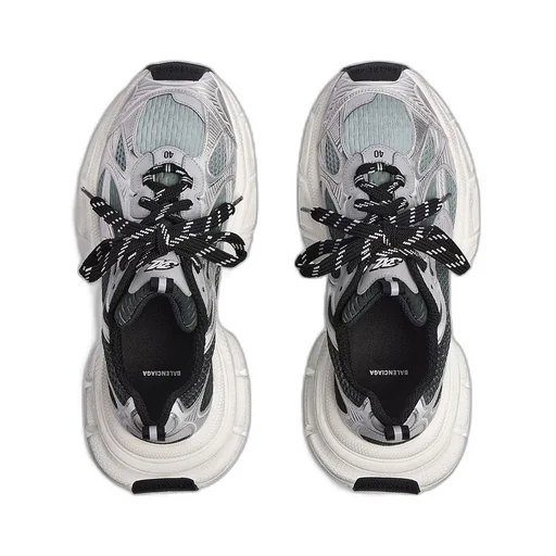 3Xl Gradient Sneaker