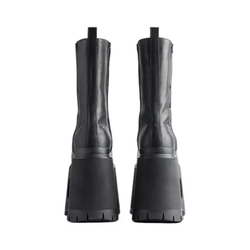 Giant High Boot