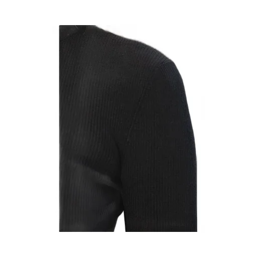 Crewneck Ribbed Cashmere Knit