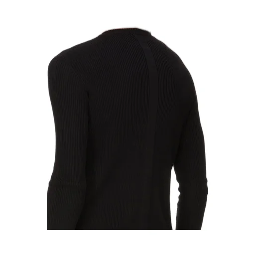 Ribbed Geo