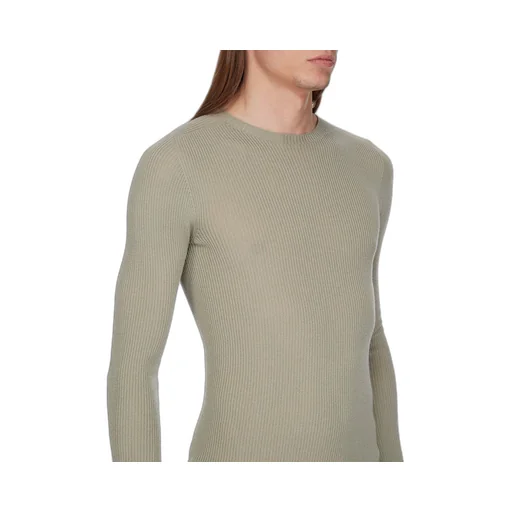 Ribbed Round Neck