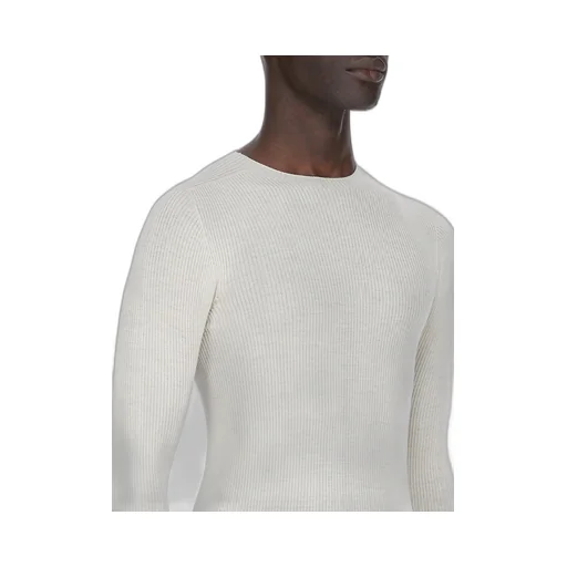 Ribbed Round Neck