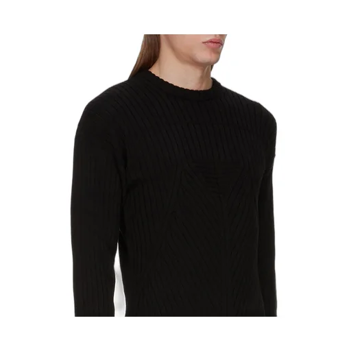 Round Neck