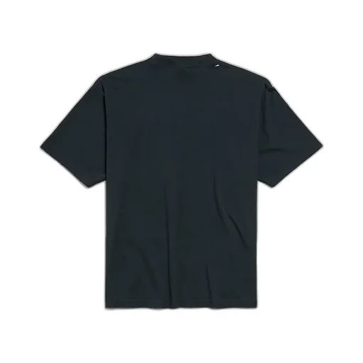 International T-Shirt Medium Fit