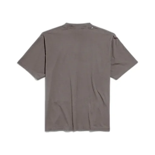 International T-Shirt Medium Fit