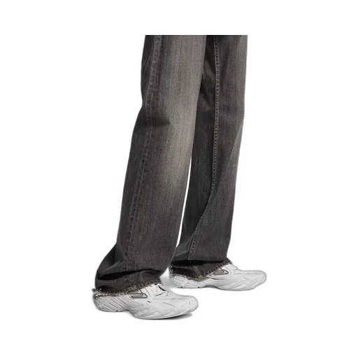 Monday Shoe