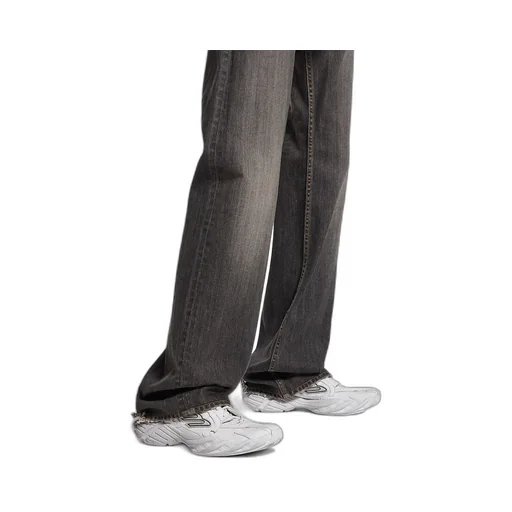 Monday Shoe