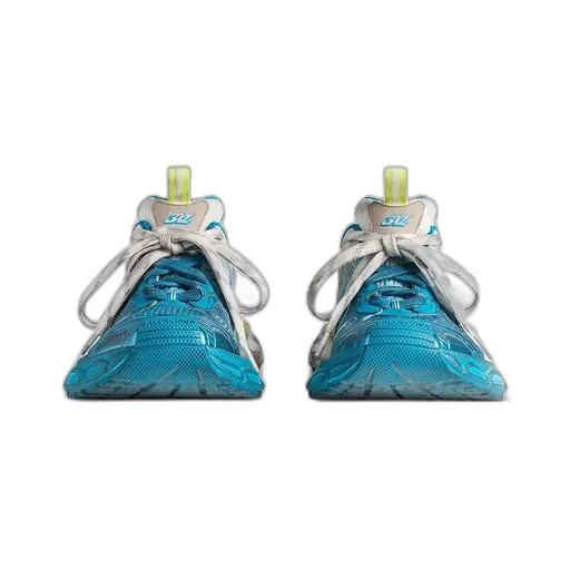 3Xl Toe Spray Sneaker