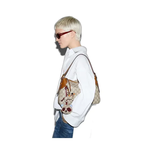 Gg Emblem Medium Shoulder Bag