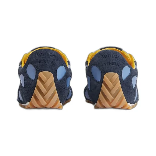 Orbit Flash Sneaker