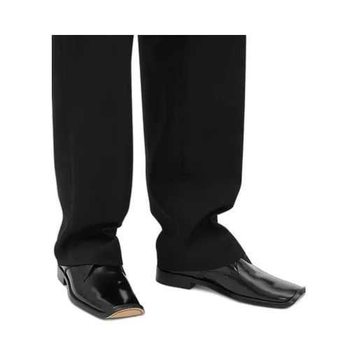 Comma Lace-Up