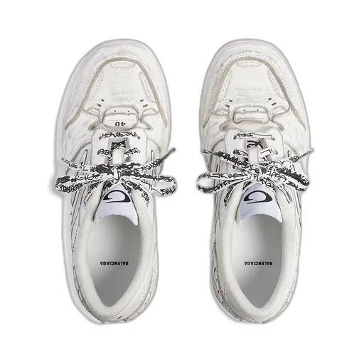 Hamptons Medium Worn-Out Sneaker